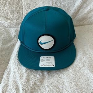 NWT! Nike Golf SnapBack